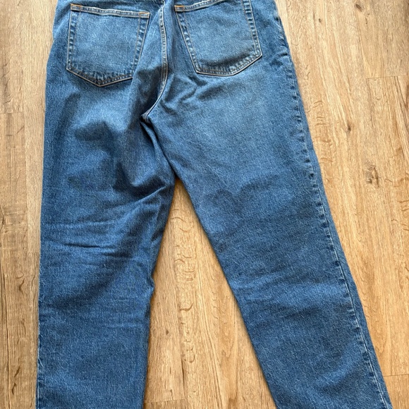 Abercrombie Curve Love 90s Straight Jean - Picture 2 of 3